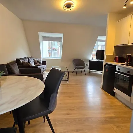 Comfotable Centre Two Bedroom شقة غالواي